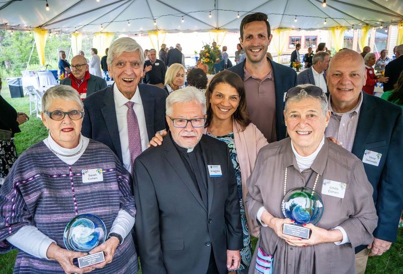 Community Foundation Honors Linda and Sarah Cohen